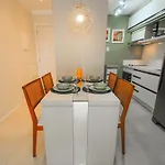 Belíssimo estúdio em Coqueiros, 300 mts da Via Gastronômica P209